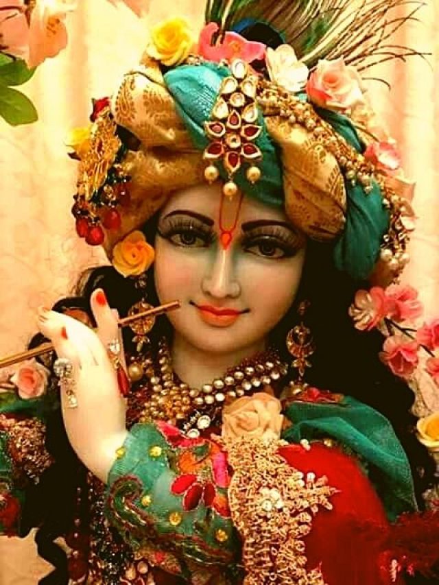 8 Amazing Facts about Lord Krishna Every Hindu must know