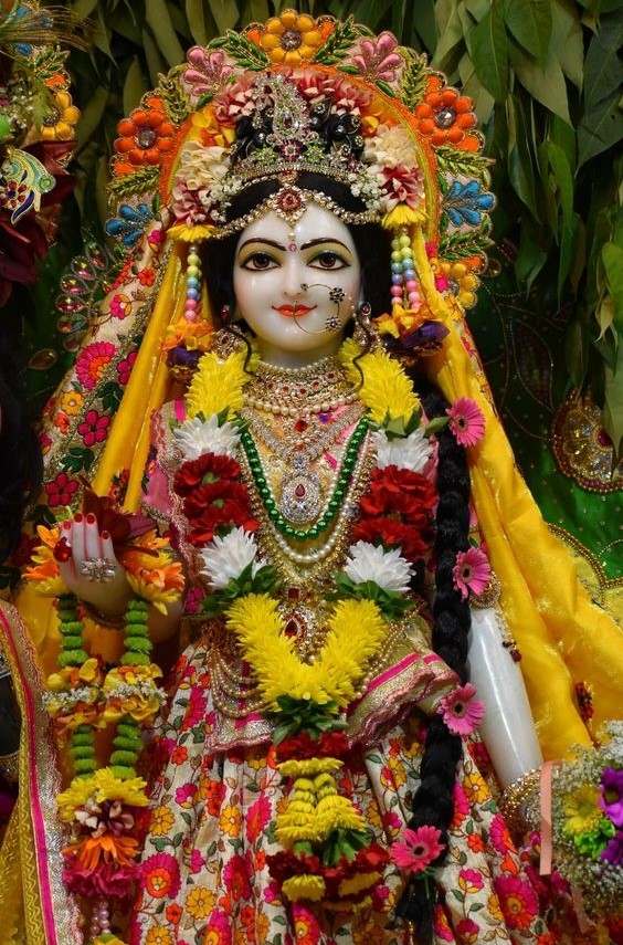 best photo of radha rani