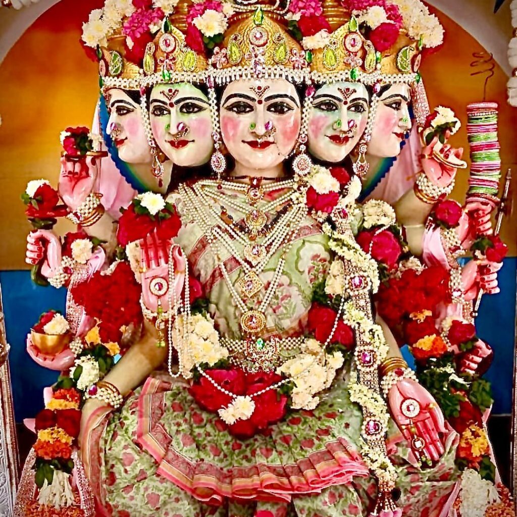 gayatri mata ki photo