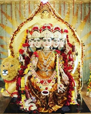 maa gayatri photo hd