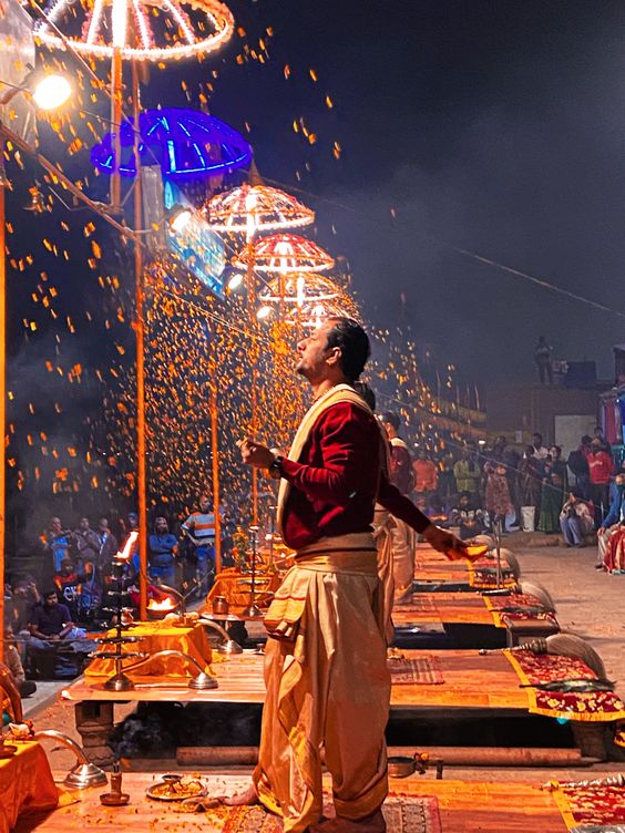3,042 Ganga Aarti Stock Photos - Free & Royalty-Free Stock Photos from  Dreamstime