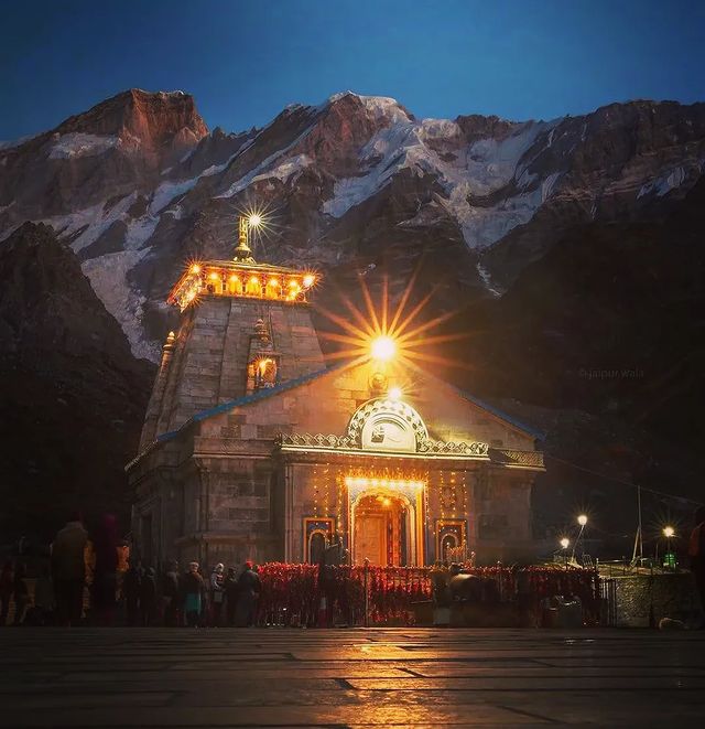 Kedarnath HD Wallpaper: Divine Beauty and Spirituality 12 kedarnath temple wallpaper photo