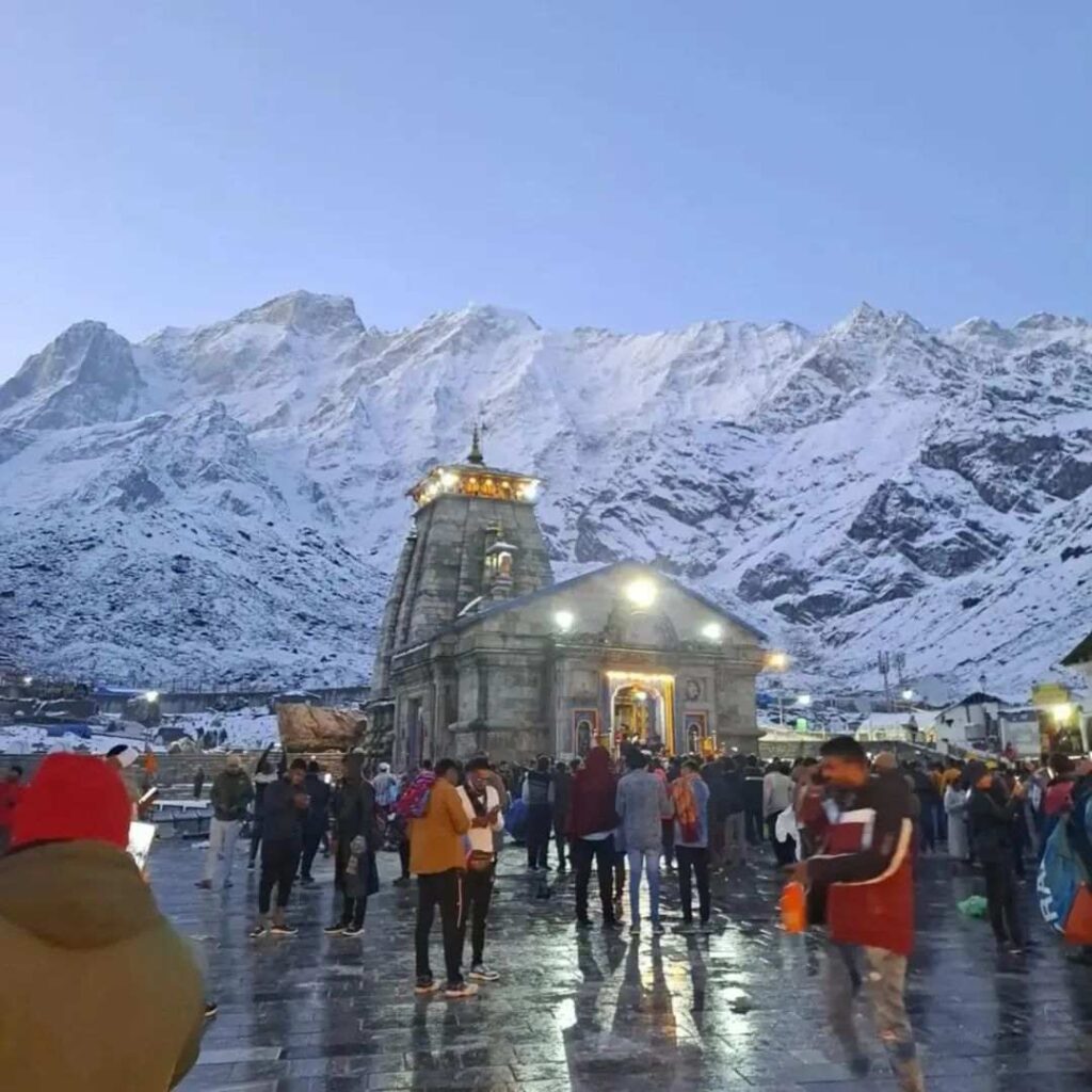 Kedarnath HD Wallpaper: Divine Beauty and Spirituality 2 kedarnath wallpaper