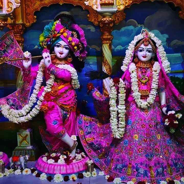 image of lord krishna with radha