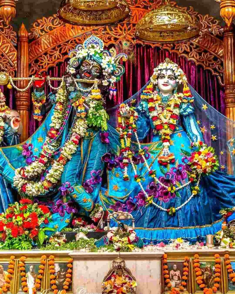 photo of krishna and radha
