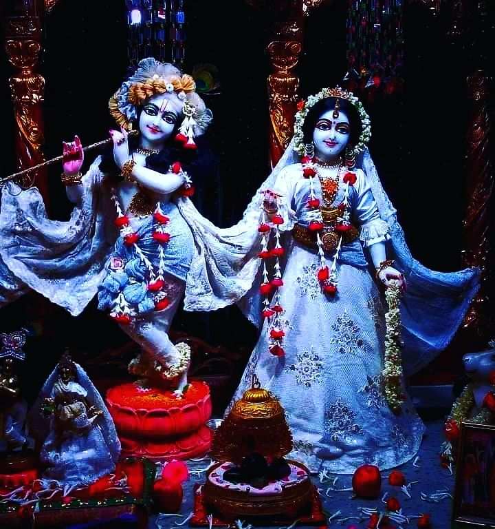 lord krishna image with radha